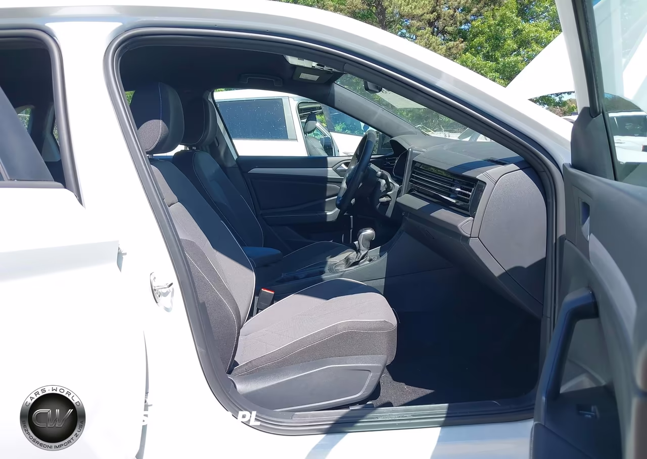 2025 Volkswagen Jetta 1.5T Sport VIN:3VWBX7BU2SM053888 - 5