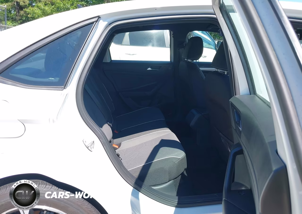 2025 Volkswagen Jetta 1.5T Sport VIN:3VWBX7BU2SM053888 - 8