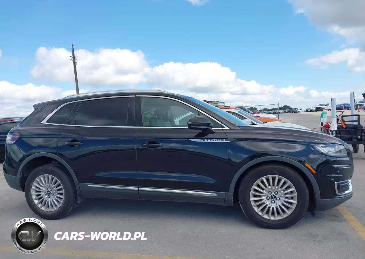 2019 Lincoln Nautilus Standard VIN:2LMPJ6J90KBL65985 - 13