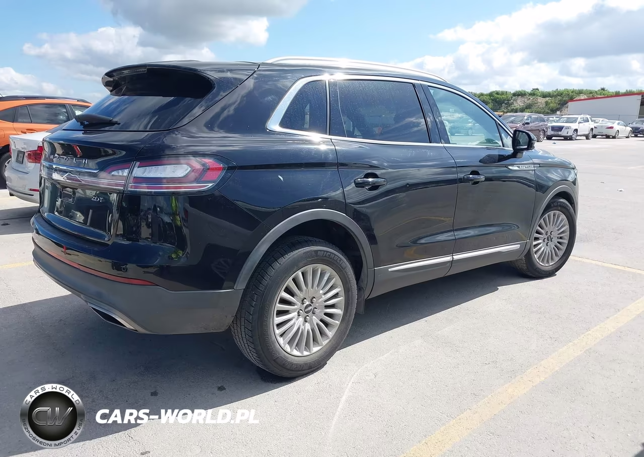 2019 Lincoln Nautilus Standard VIN:2LMPJ6J90KBL65985 - 4