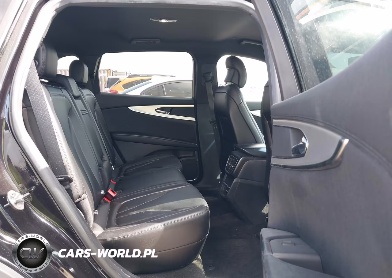 2019 Lincoln Nautilus Standard VIN:2LMPJ6J90KBL65985 - 8
