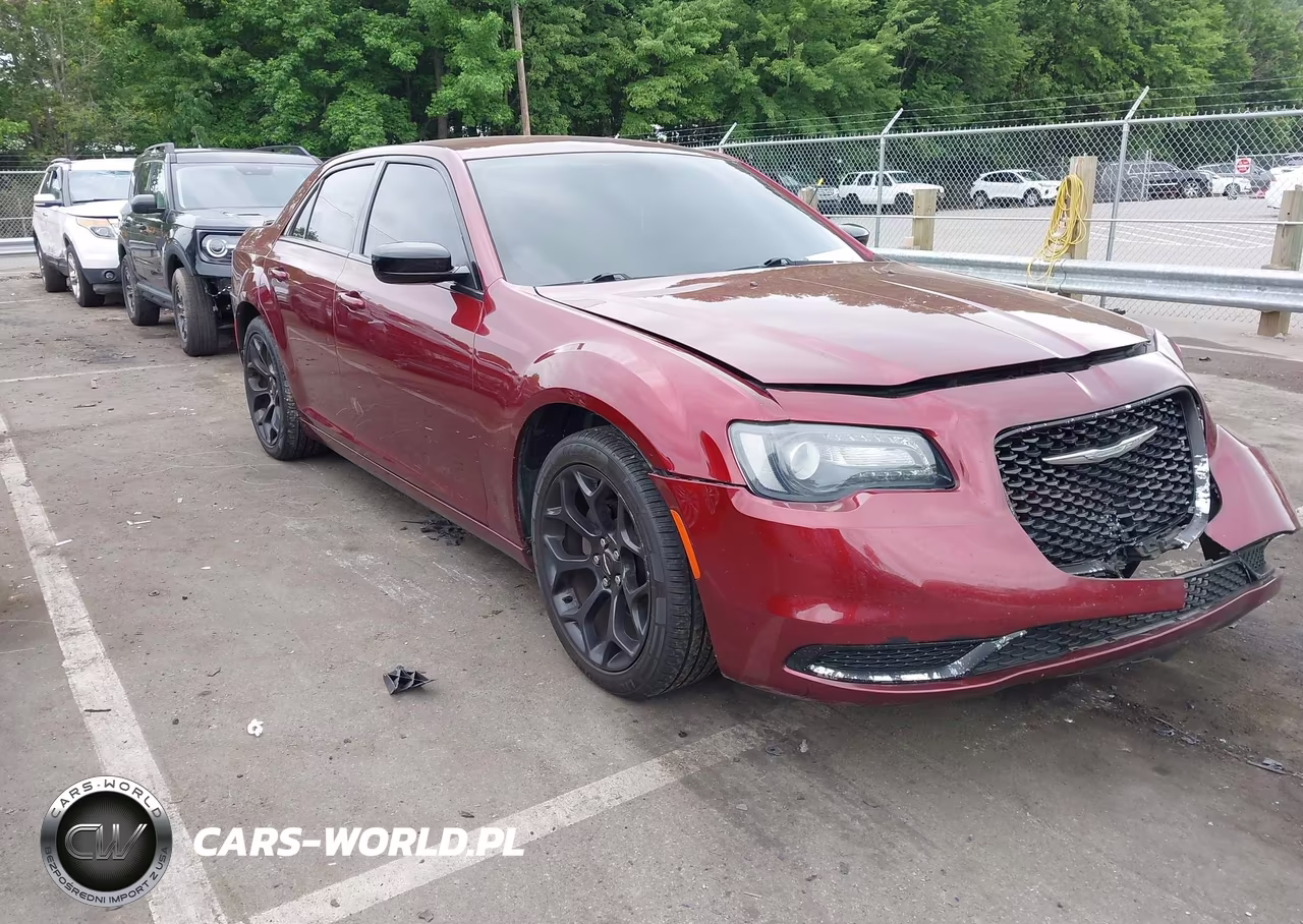 2019 Chrysler 300 Touring – zdjęcie 1 z 16