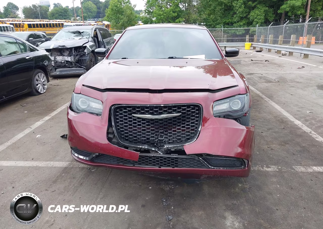 2019 Chrysler 300 Touring VIN:2C3CCAAG5KH612266 - 12