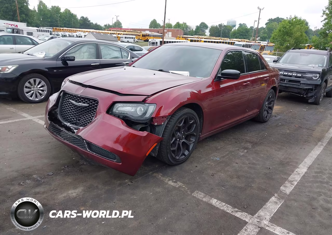 2019 Chrysler 300 Touring VIN:2C3CCAAG5KH612266 - 2