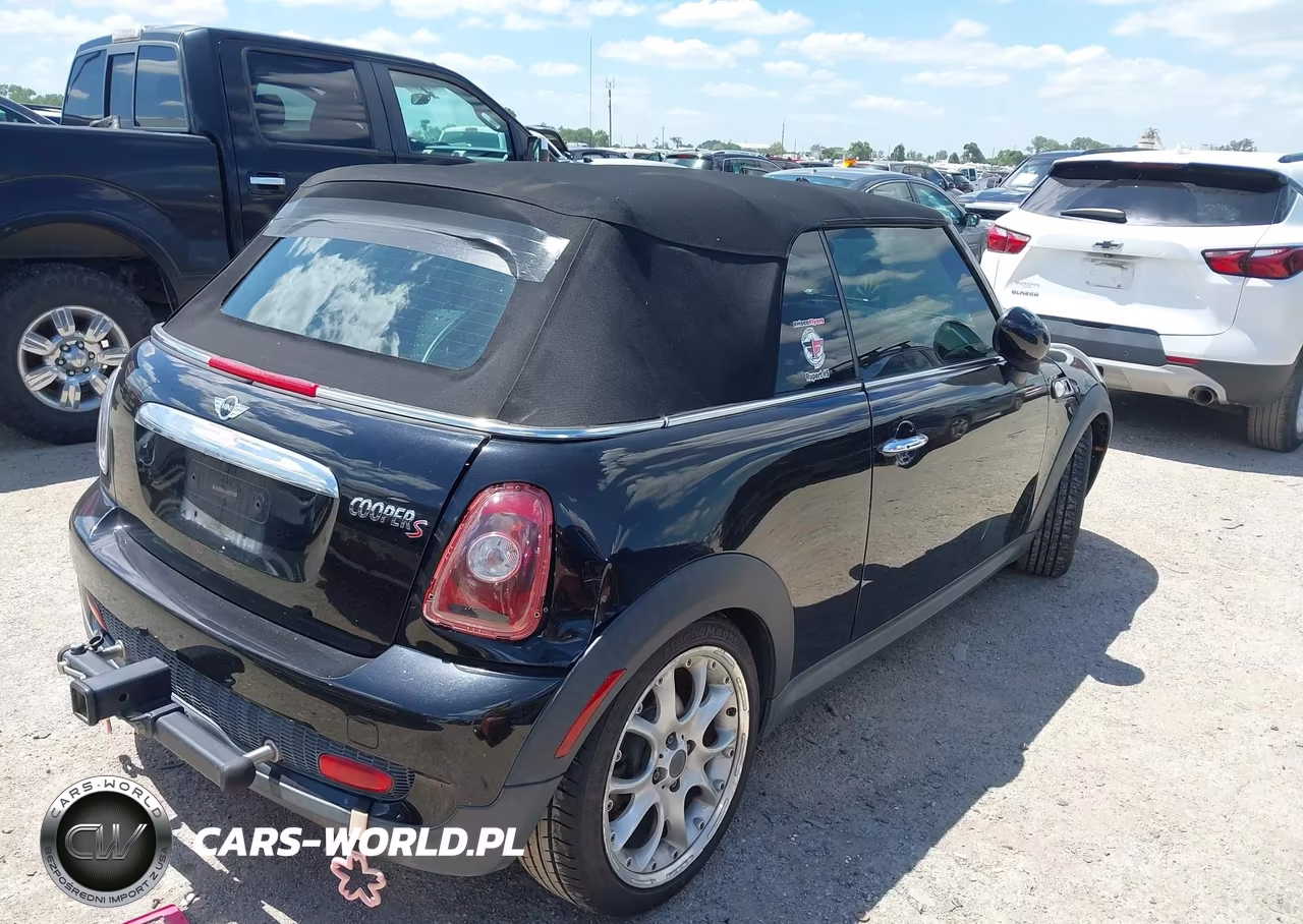 2009 Mini Cooper S VIN:WMWMS335X9TY07543 - 4