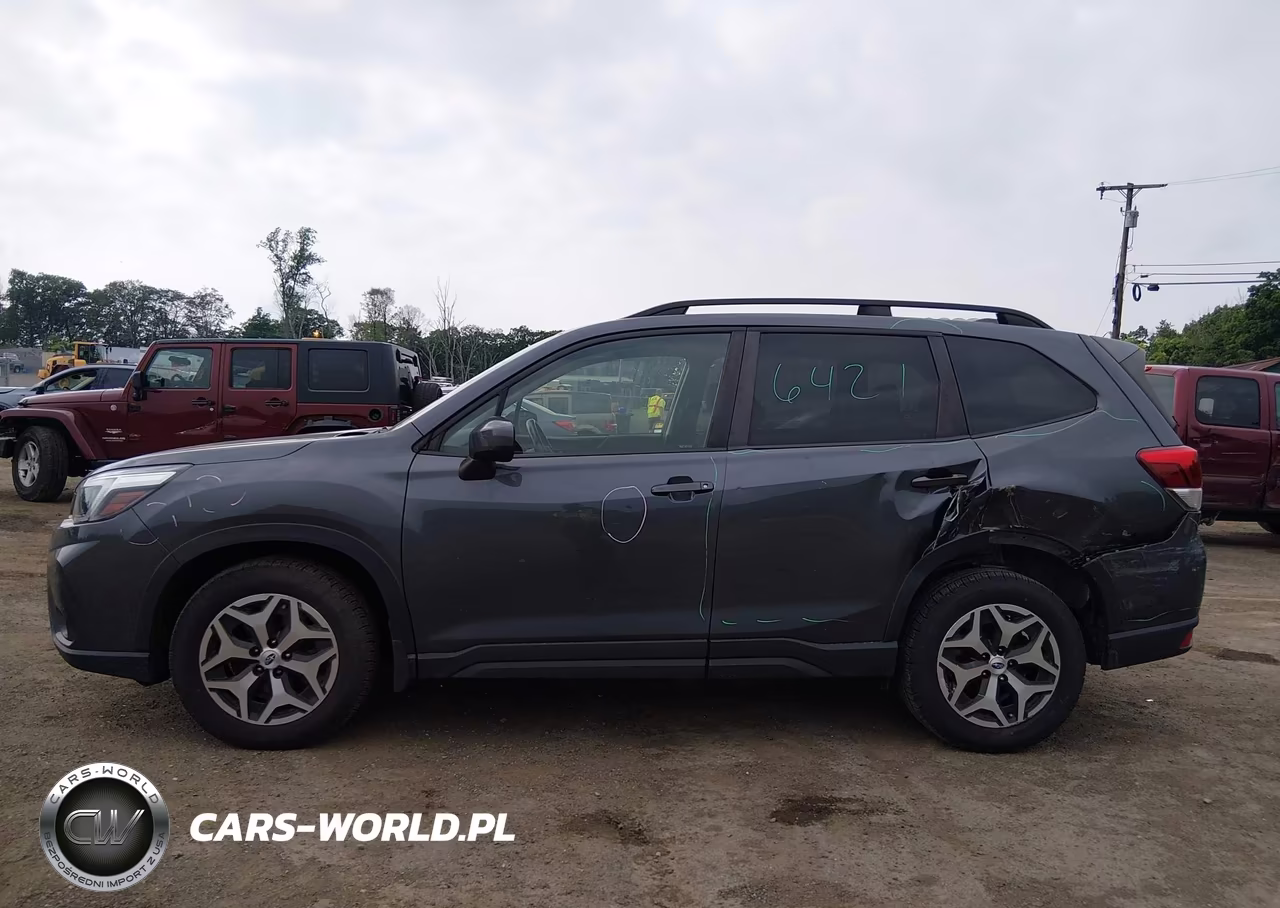 2021 Subaru Forester Premium VIN:JF2SKAJC8MH440431 - 14