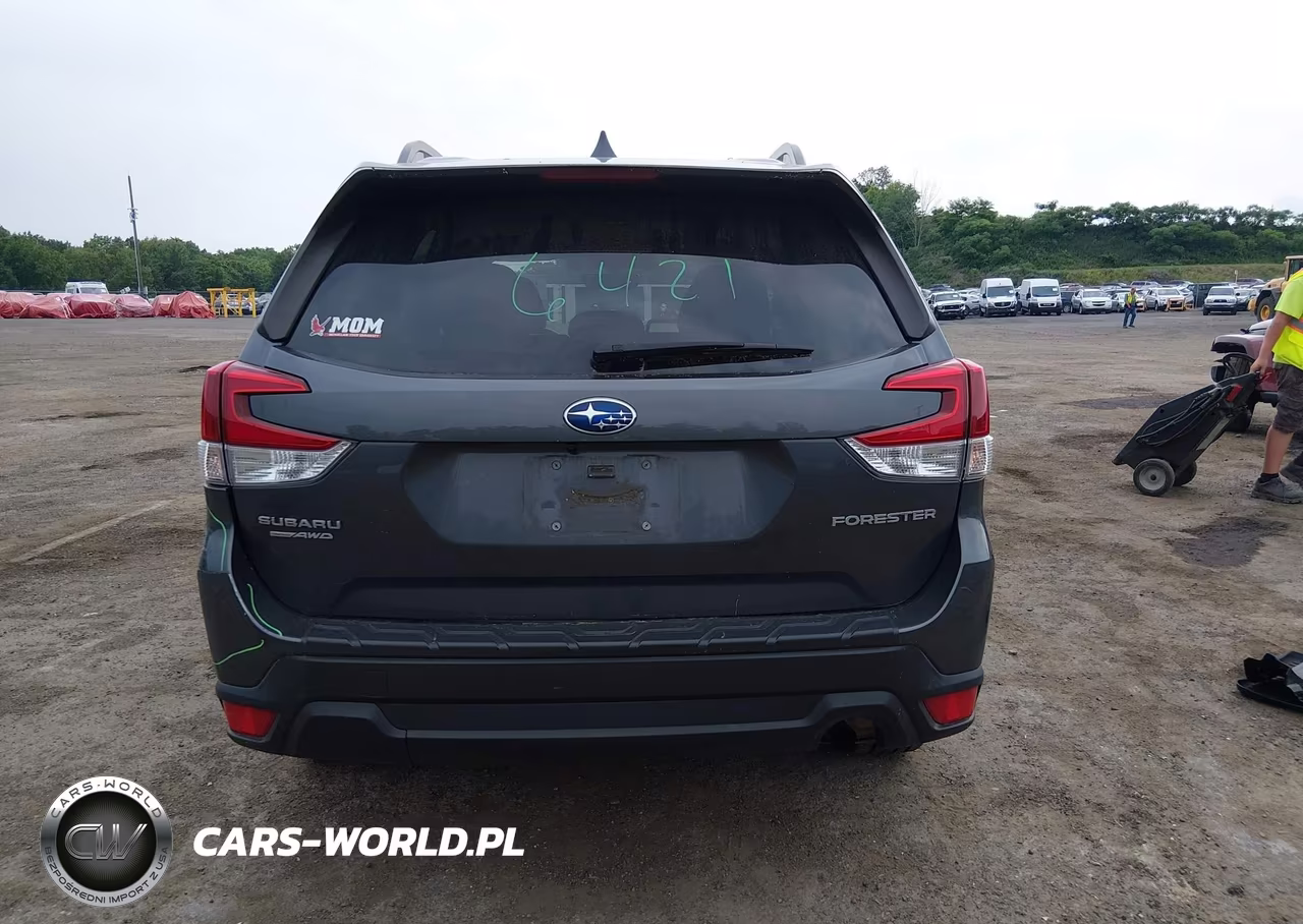 2021 Subaru Forester Premium VIN:JF2SKAJC8MH440431 - 16