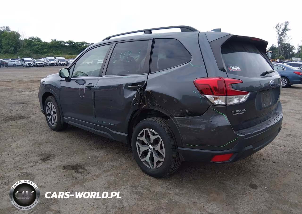 2021 Subaru Forester Premium VIN:JF2SKAJC8MH440431 - 3