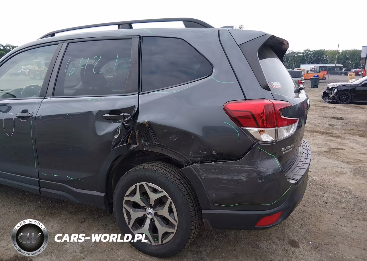 2021 Subaru Forester Premium VIN:JF2SKAJC8MH440431 - 6