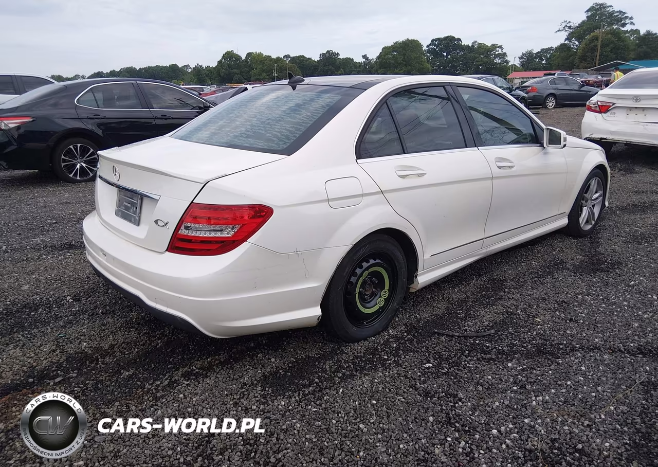 2014 Mercedes-Benz C 250 Sport VIN:WDDGF4HB3ER308766 - 4