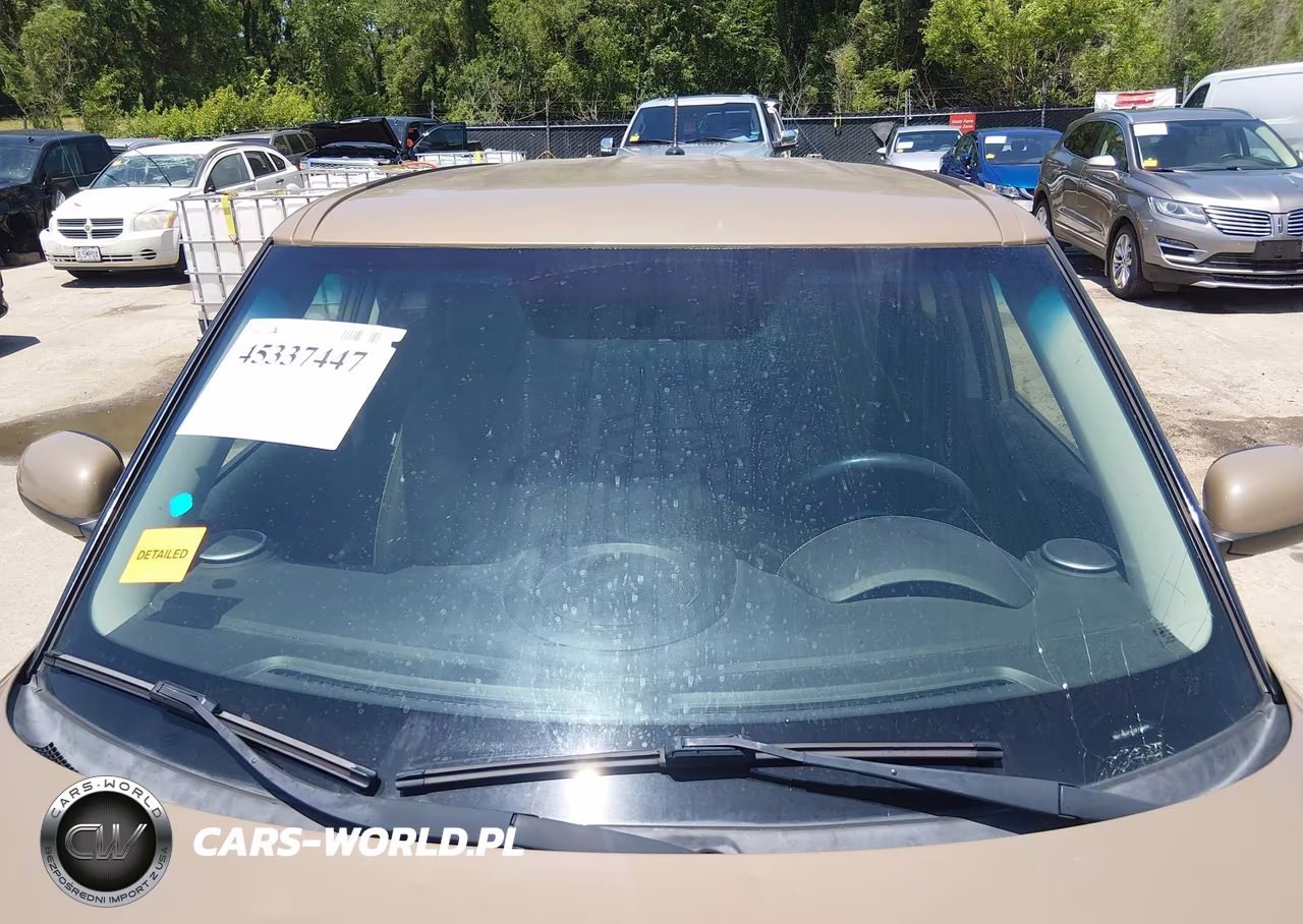 2015 Kia Soul + VIN:KNDJP3A51F7156303 - 17