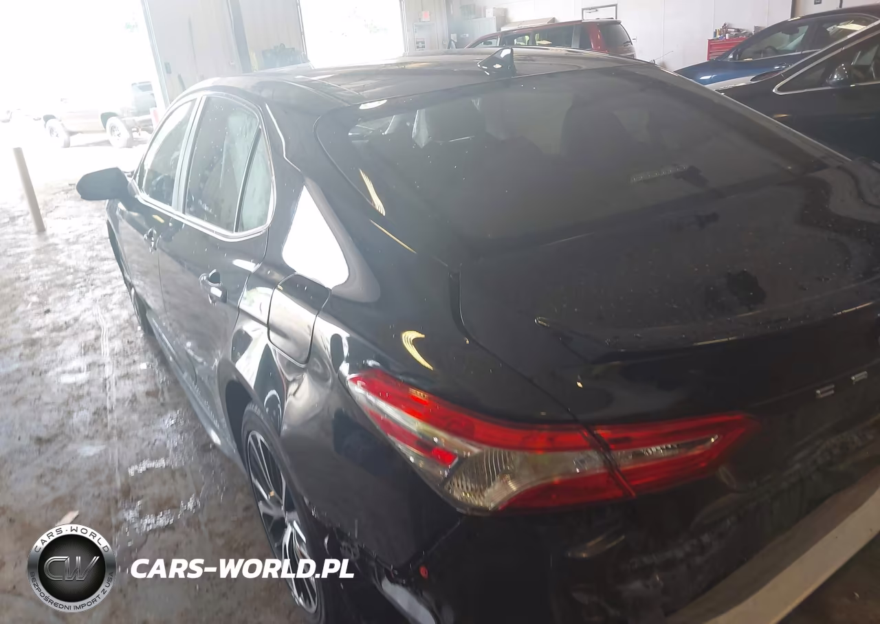 2020 Toyota Camry Se VIN:4T1G11AK5LU944595 - 3