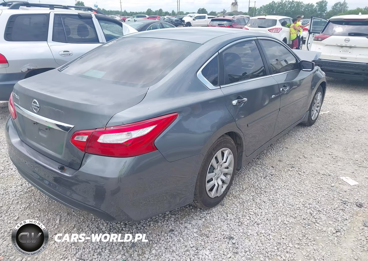 2017 Nissan Altima 2.5 S VIN:1N4AL3AP9HN326599 - 4