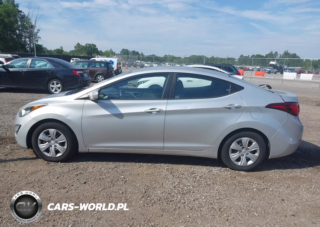 2016 Hyundai Elantra Se VIN:5NPDH4AE2GH718867 - 15