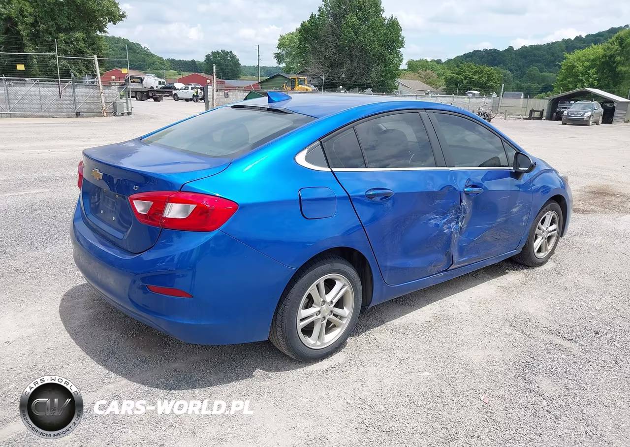 2017 Chevrolet Cruze Lt Auto VIN:1G1BE5SM7H7266599 - 4