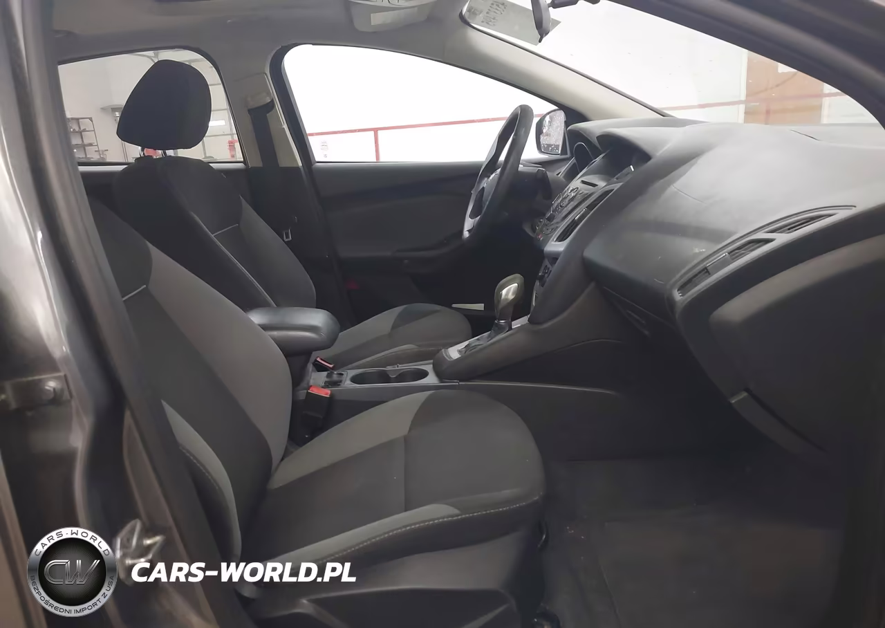 2014 Ford Focus Se VIN:1FADP3F27EL332312 - 5