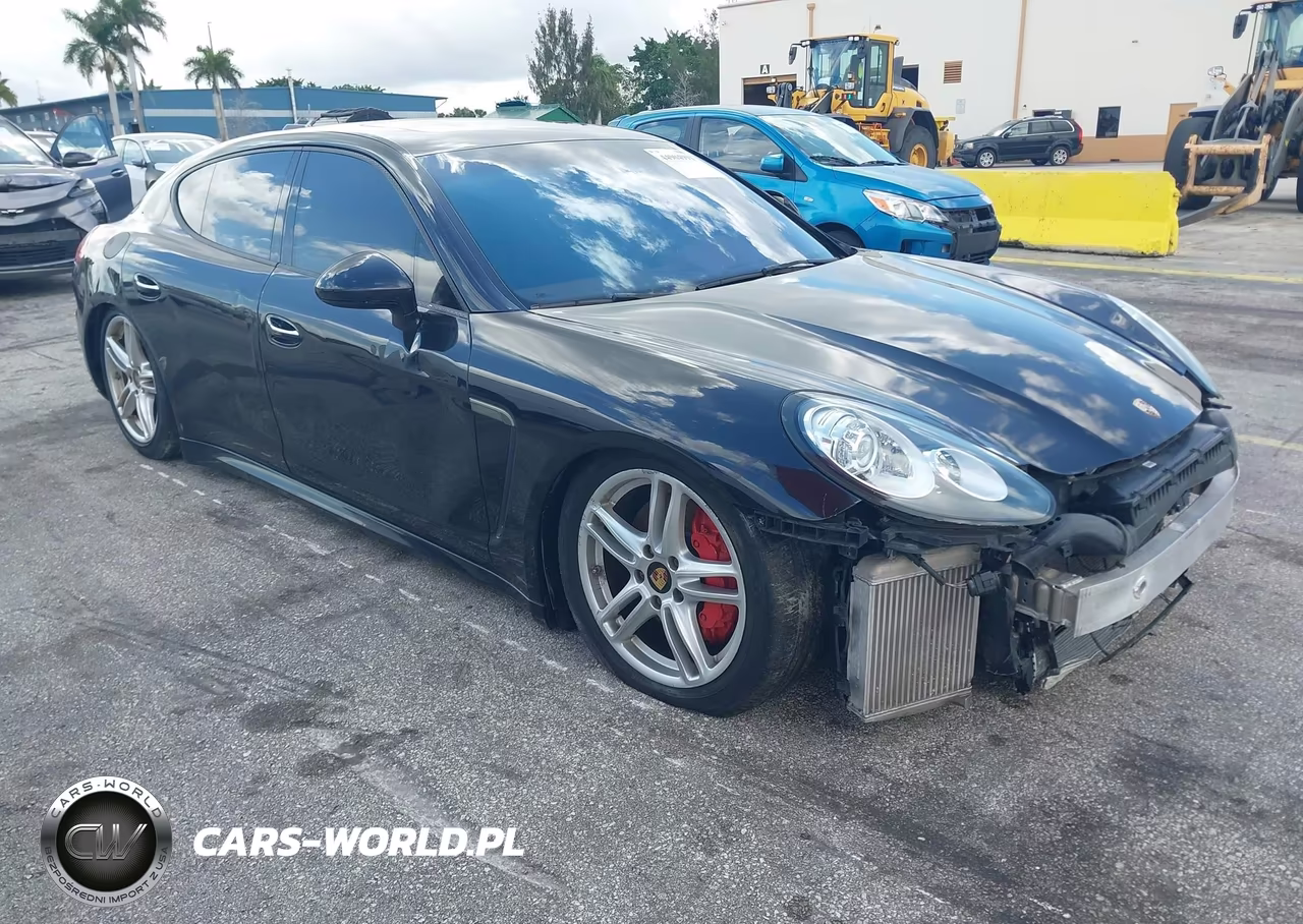 2014 Porsche Panamera 4S