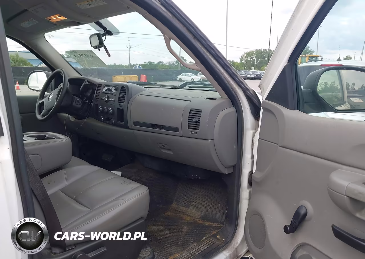 2008 Chevrolet Silverado 1500 Work Truck VIN:1GCEC14X08Z308724 - 5