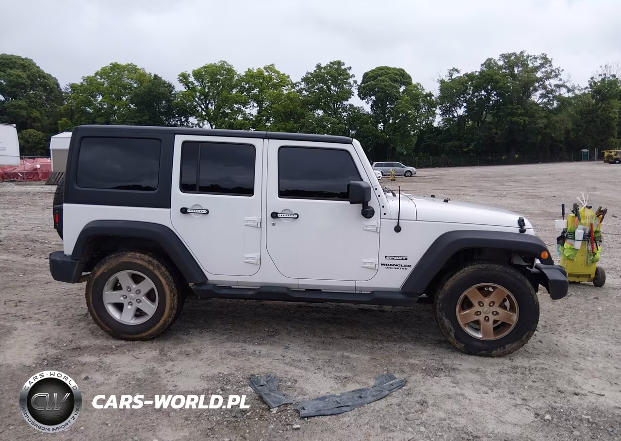 2013 Jeep Wrangler Unlimited Sport VIN:1C4HJWDG3DL502158 - 13