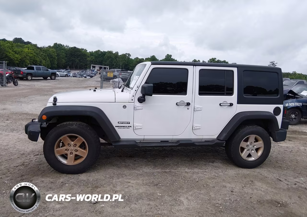 2013 Jeep Wrangler Unlimited Sport VIN:1C4HJWDG3DL502158 - 14