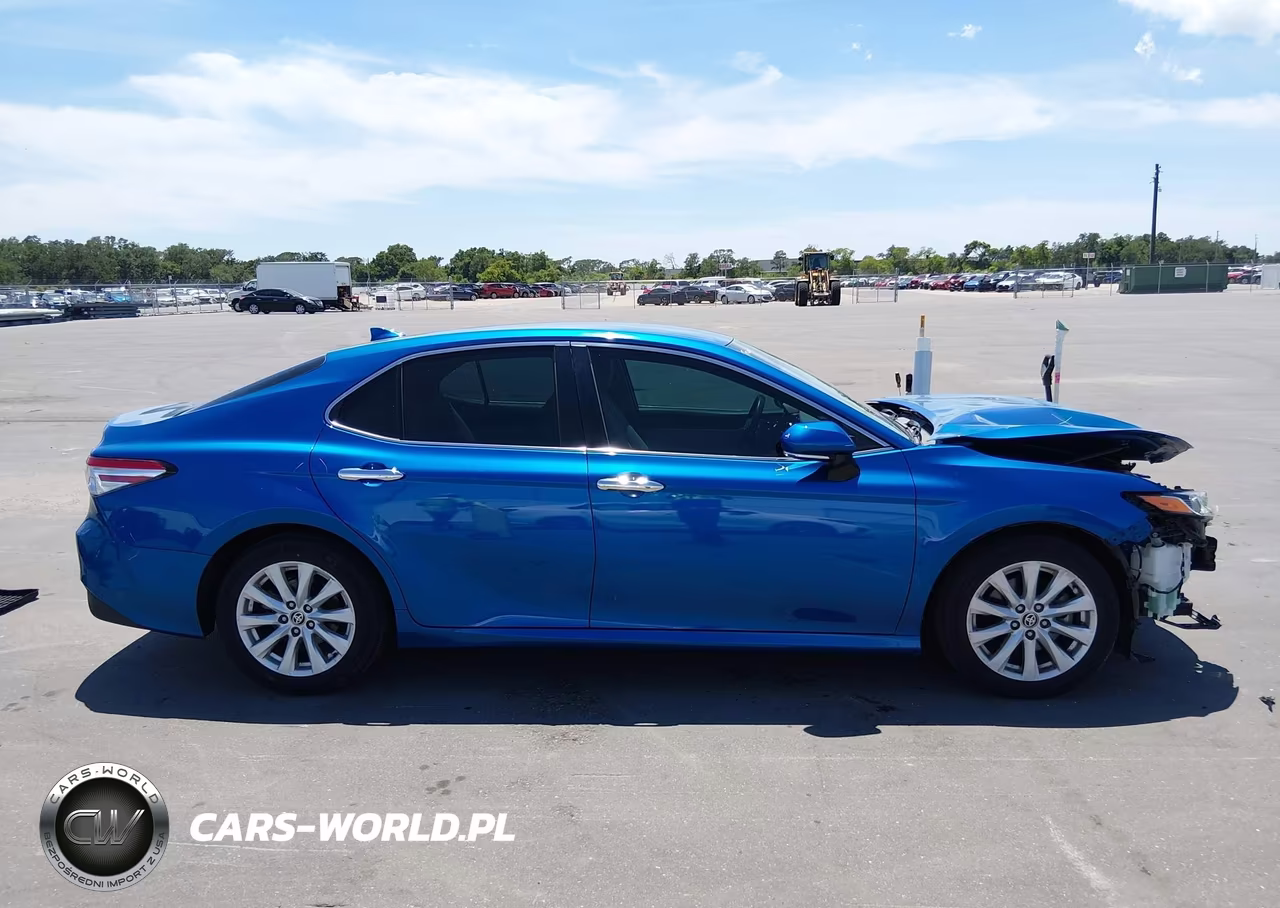 2020 Toyota Camry Le VIN:4T1L11AK6LU376016 - 14
