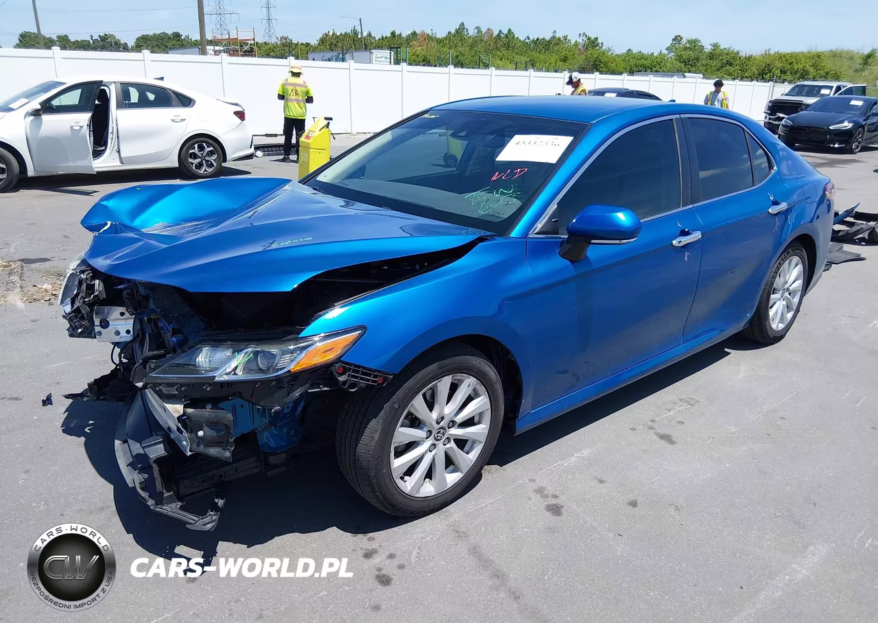 2020 Toyota Camry Le VIN:4T1L11AK6LU376016 - 2
