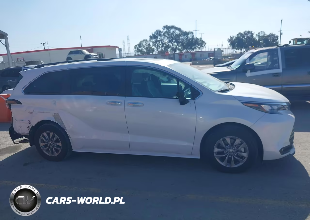 2025 Toyota Sienna Xle VIN:5TDJRKEC1SS280780 - 13