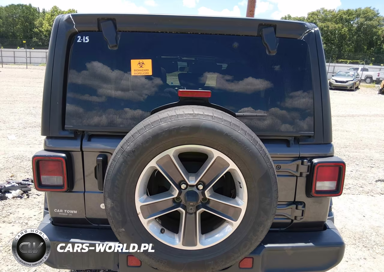 2020 Jeep Wrangler Unlimited Sahara 4X4 VIN:1C4HJXEN5LW114719 - 15