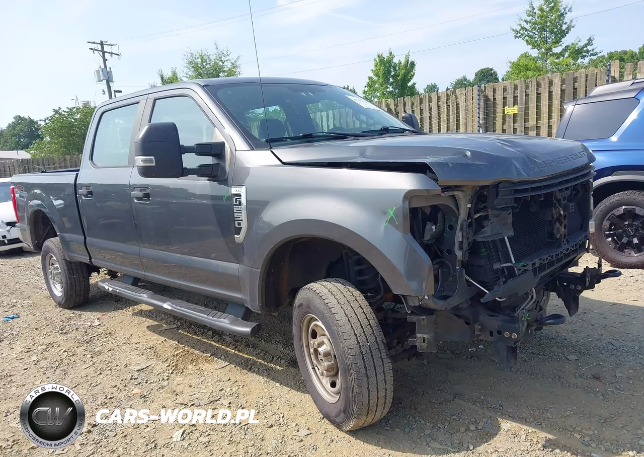 2018 Ford F-250 Xl – zdjęcie 1 z 17