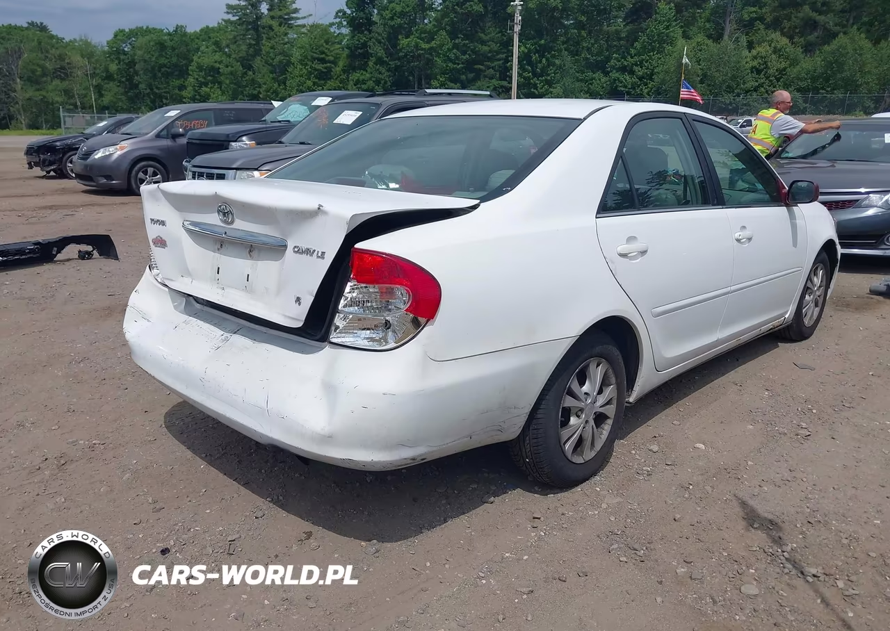 2004 Toyota Camry Le V6 VIN:4T1BF32K34U063238 - 4