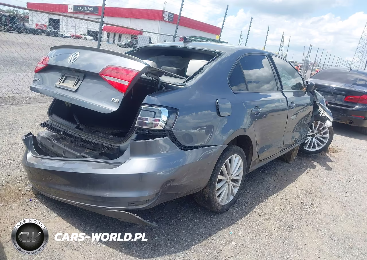 2015 Volkswagen Jetta 1.8T Sport VIN:3VWD17AJ8FM415679 - 4