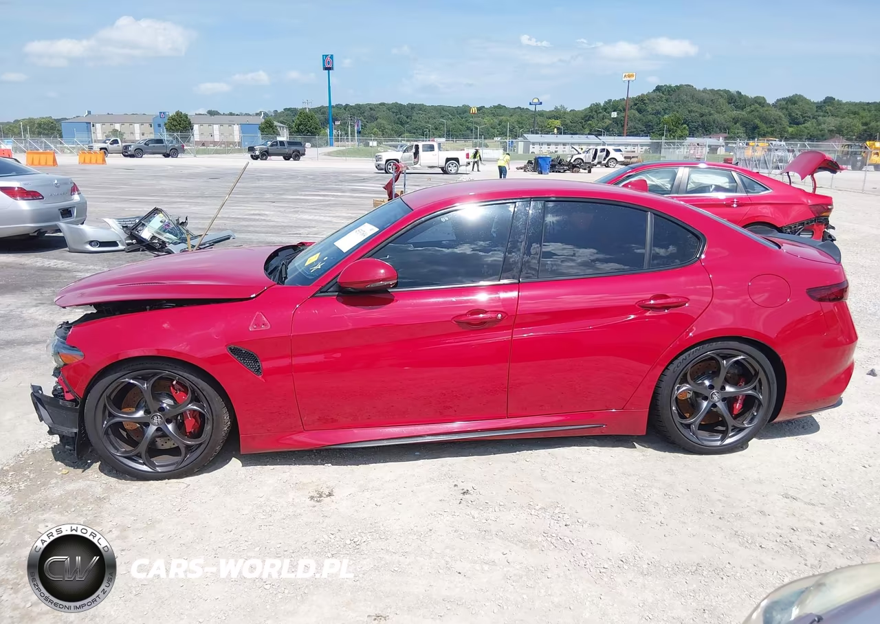 2018 Alfa Romeo Giulia Quadrifoglio Rwd VIN:ZARFAEAV2J7575634 - 14