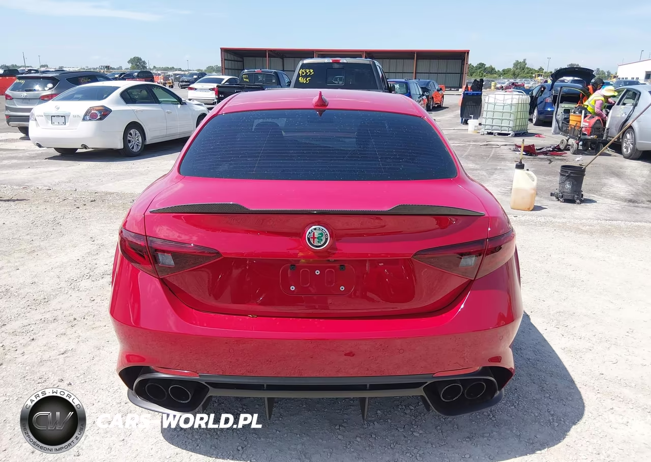 2018 Alfa Romeo Giulia Quadrifoglio Rwd VIN:ZARFAEAV2J7575634 - 16