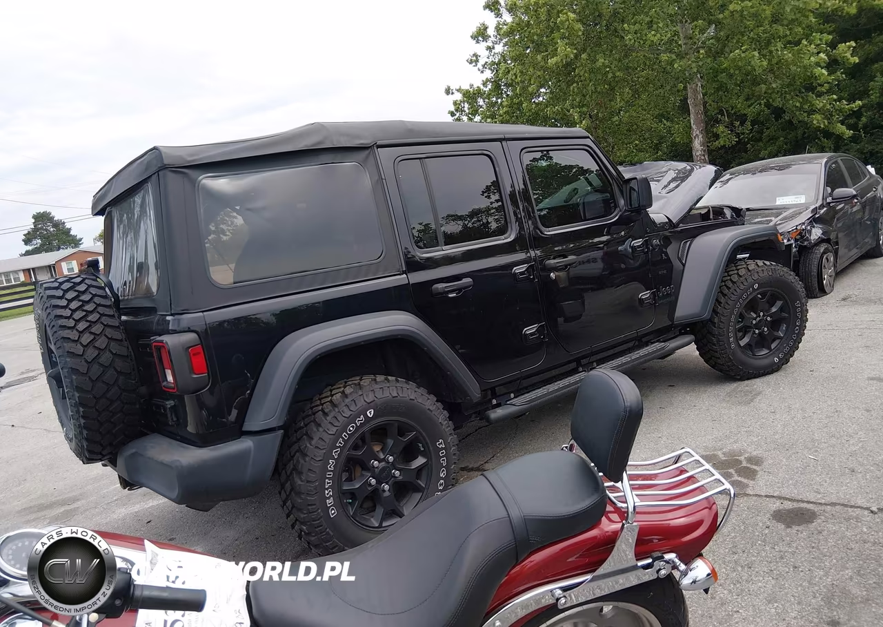 2020 Jeep Wrangler Unlimited Willys 4X4 VIN:1C4HJXDG7LW247176 - 4