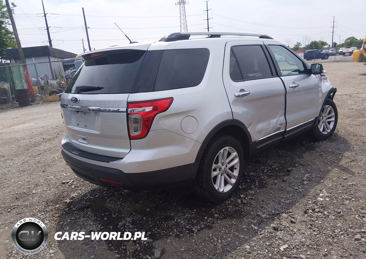2015 Ford Explorer Xlt VIN:1FM5K7D8XFGB34597 - 4