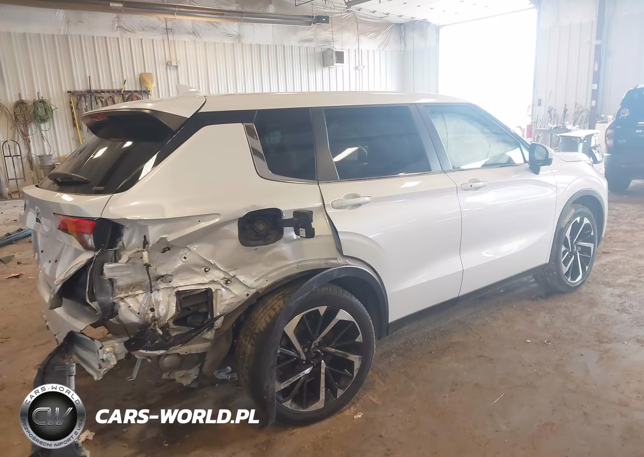 2024 Mitsubishi Outlander Se 2.5 S-Awc-Se Black Edition S-Awc-Se Black Edition W-Pano Roof S-Awc-Se Ralliart S-Awc VIN:JA4J4VA8XRZ077021 - 4