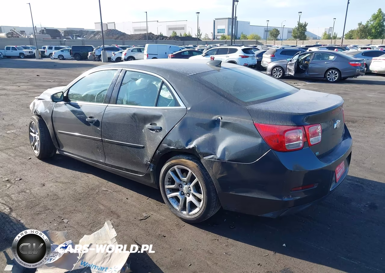 2015 Chevrolet Malibu 1Lt VIN:1G11C5SL3FF329435 - 3