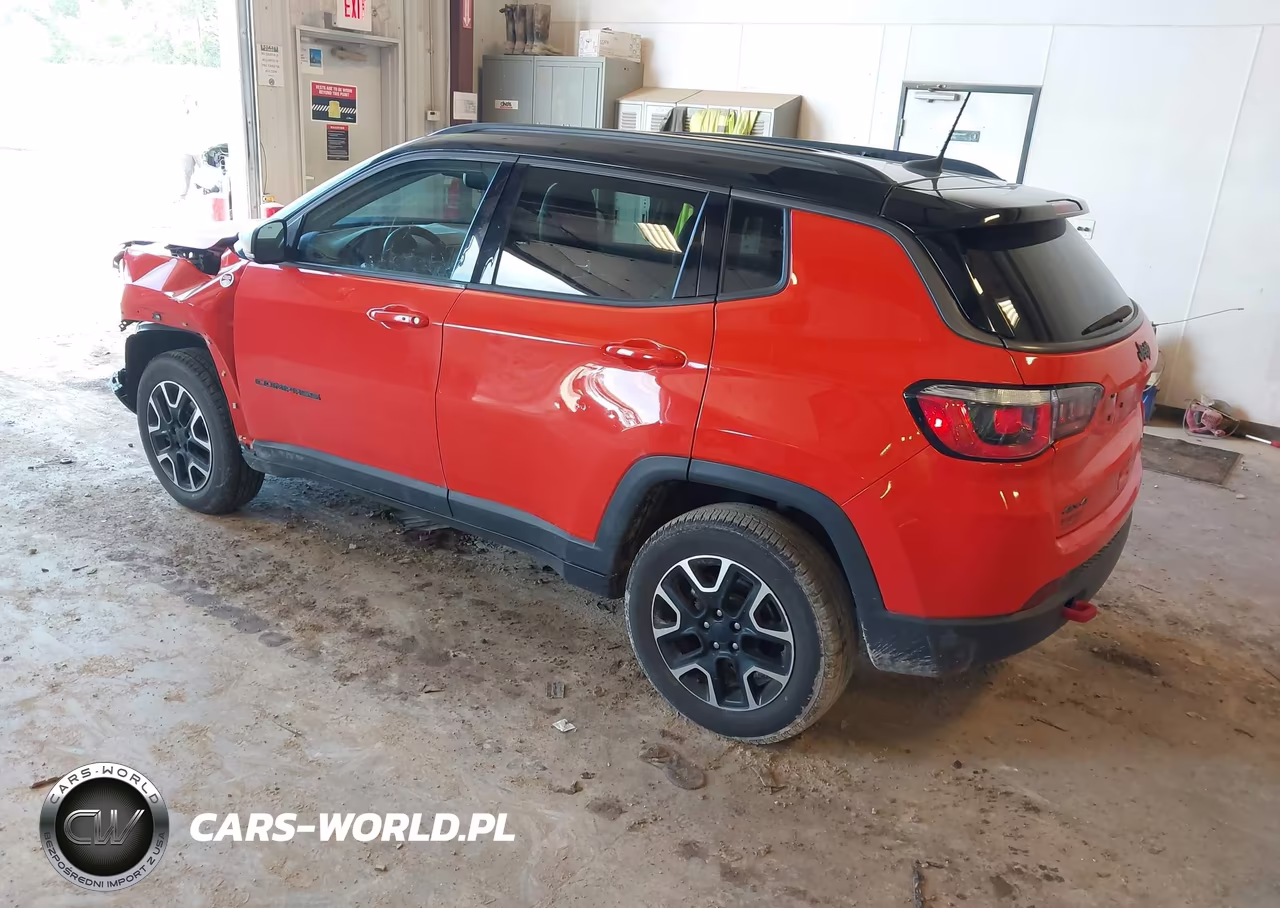 2019 Jeep Compass Trailhawk 4X4 VIN:3C4NJDDBXKT800588 - 3