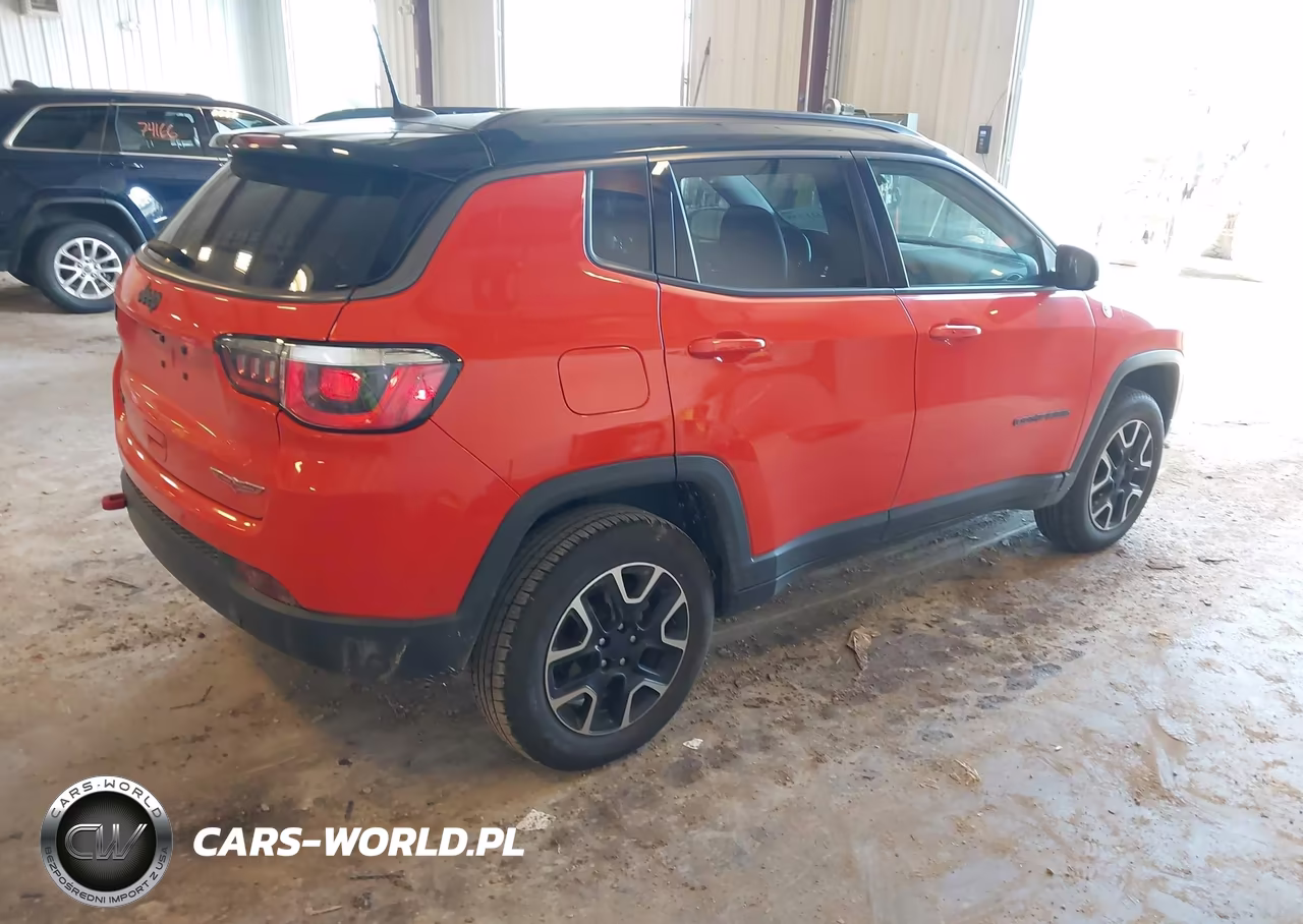 2019 Jeep Compass Trailhawk 4X4 VIN:3C4NJDDBXKT800588 - 4