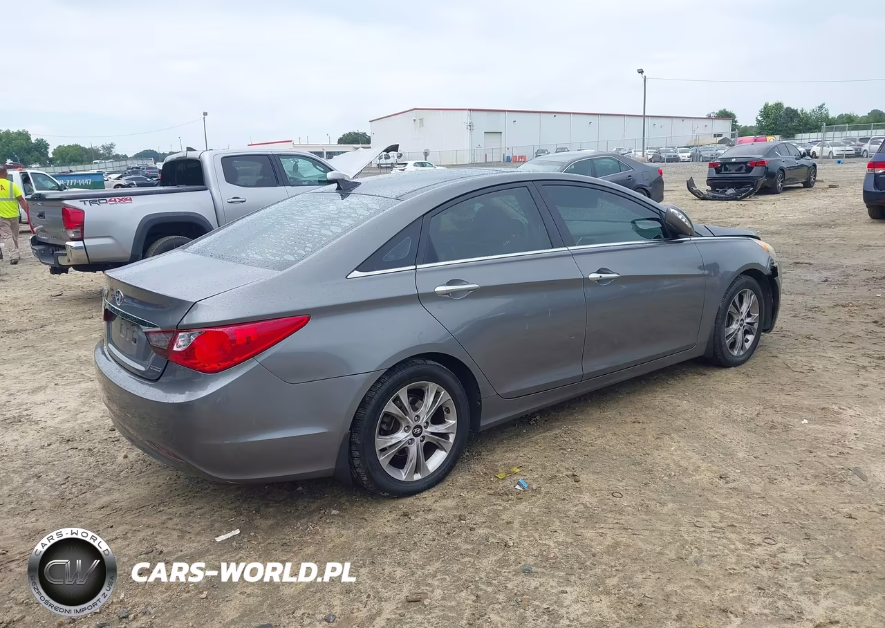 2013 Hyundai Sonata Limited VIN:5NPEC4AC0DH670072 - 4