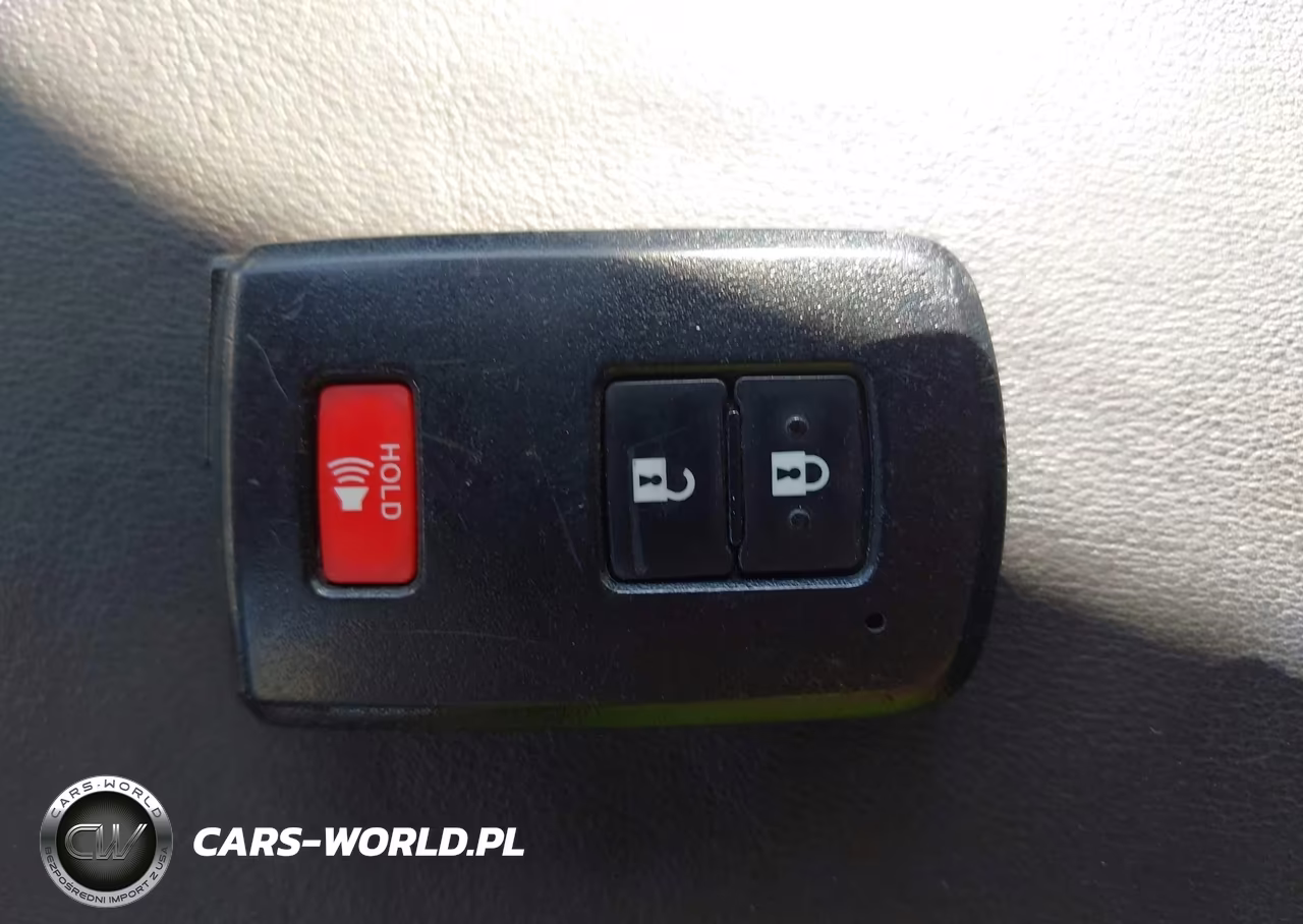 2017 Toyota Prius V Five VIN:JTDZN3EU6HJ061042 - 11