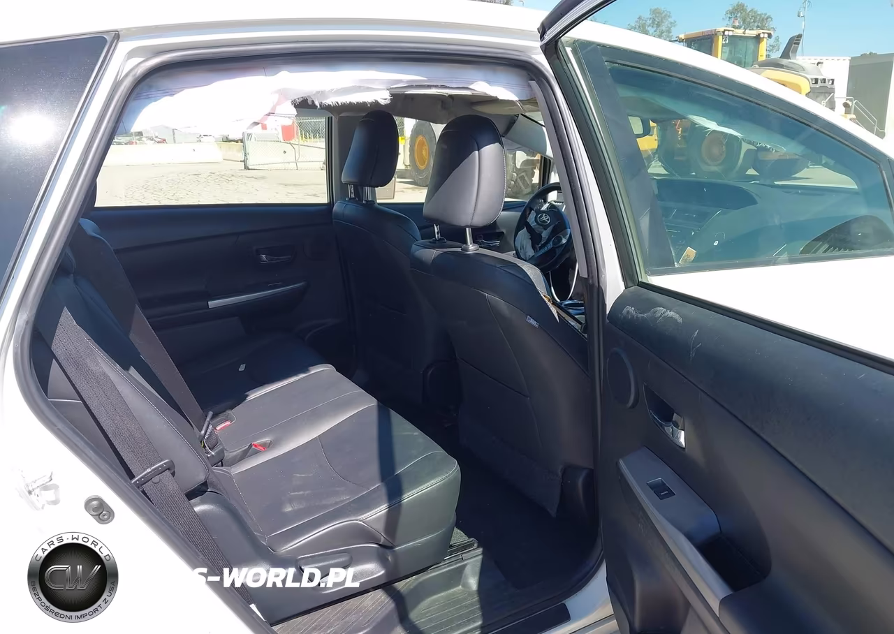 2017 Toyota Prius V Five VIN:JTDZN3EU6HJ061042 - 8