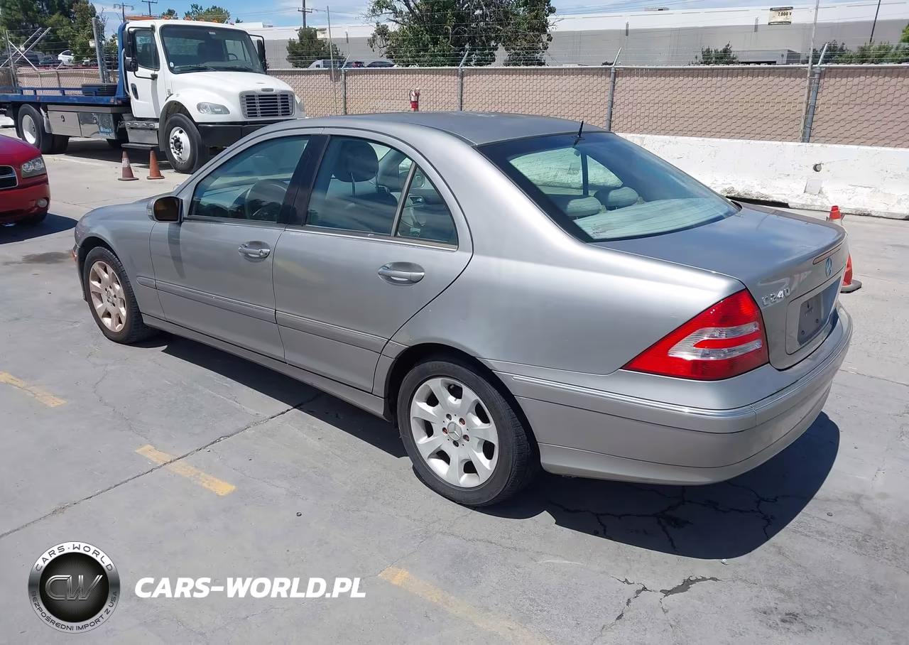 2005 Mercedes-Benz C 240 Luxury VIN:WDBRF61J35A655043 - 3