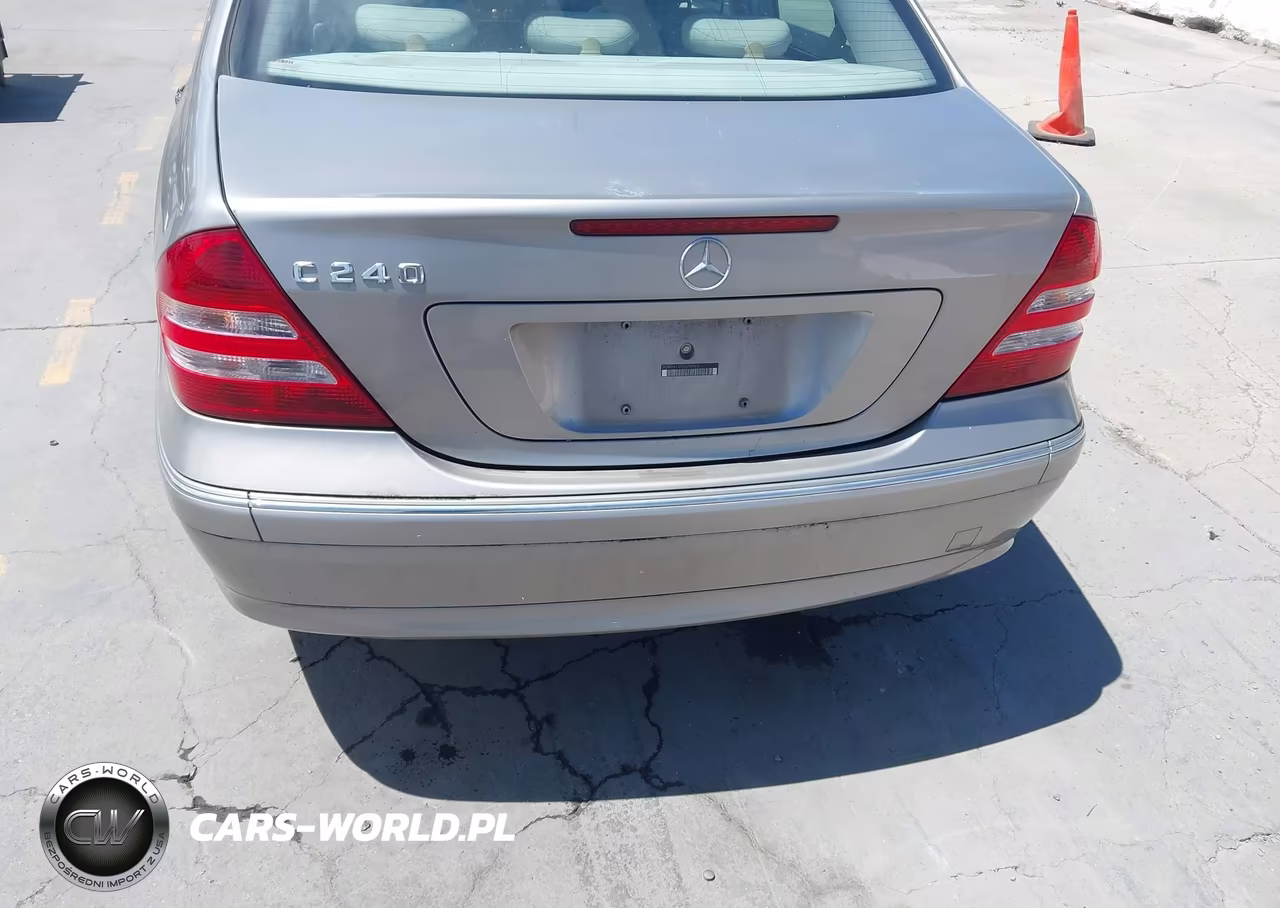 2005 Mercedes-Benz C 240 Luxury VIN:WDBRF61J35A655043 - 6