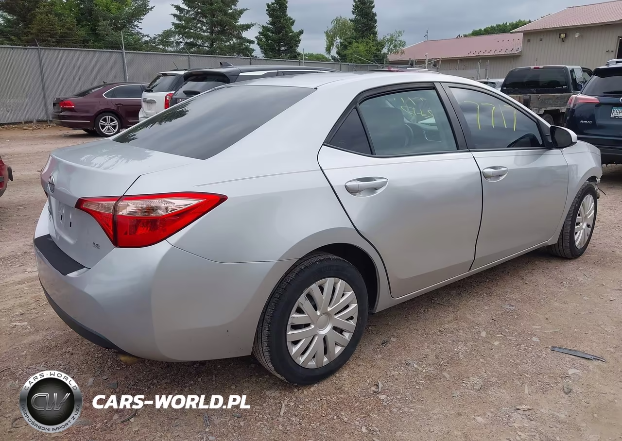 2019 Toyota Corolla Le VIN:2T1BURHE6KC237585 - 4