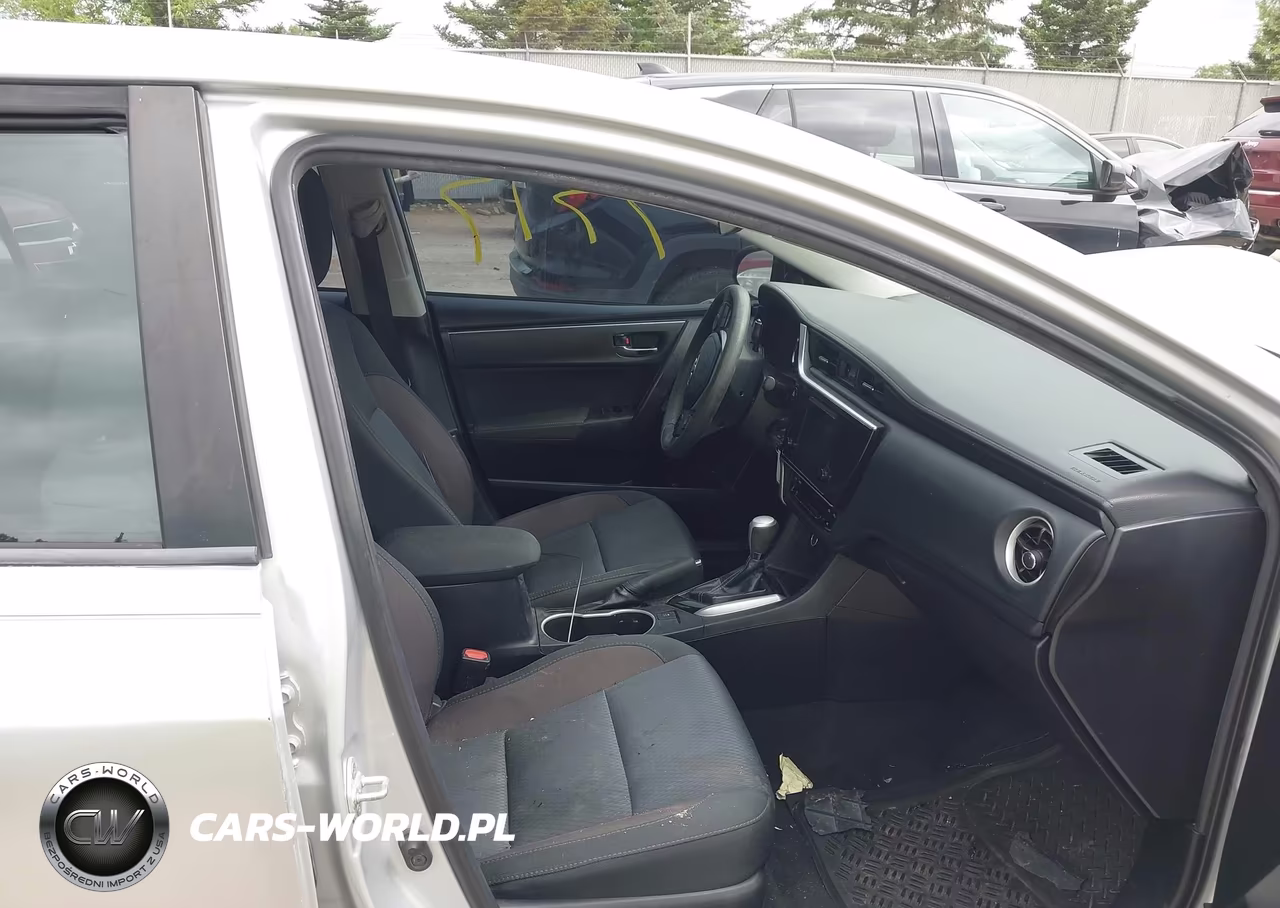 2019 Toyota Corolla Le VIN:2T1BURHE6KC237585 - 5