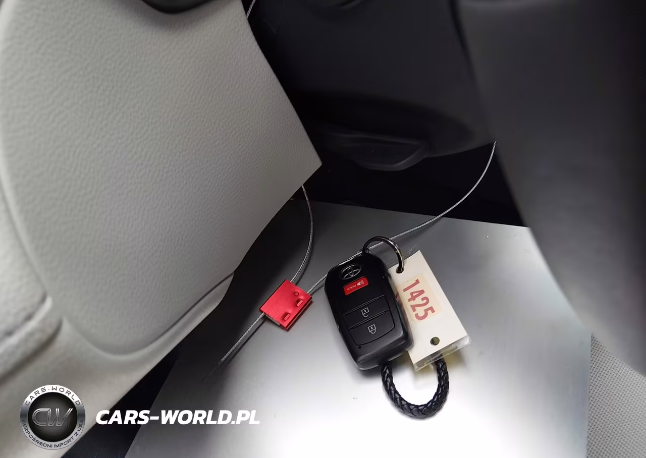 2026 Toyota Corolla Cross Le VIN:7MUCAAAG8TV157293 - 11