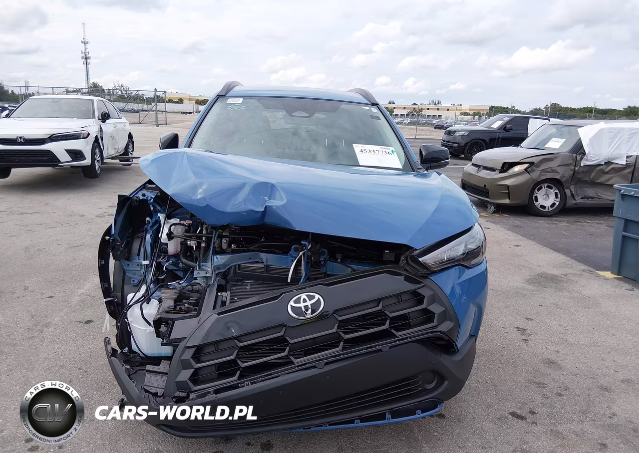 2026 Toyota Corolla Cross Le VIN:7MUCAAAG8TV157293 - 12