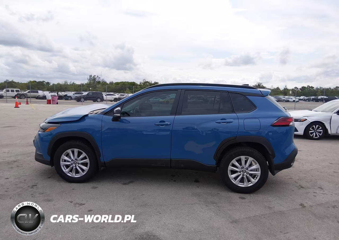 2026 Toyota Corolla Cross Le VIN:7MUCAAAG8TV157293 - 14
