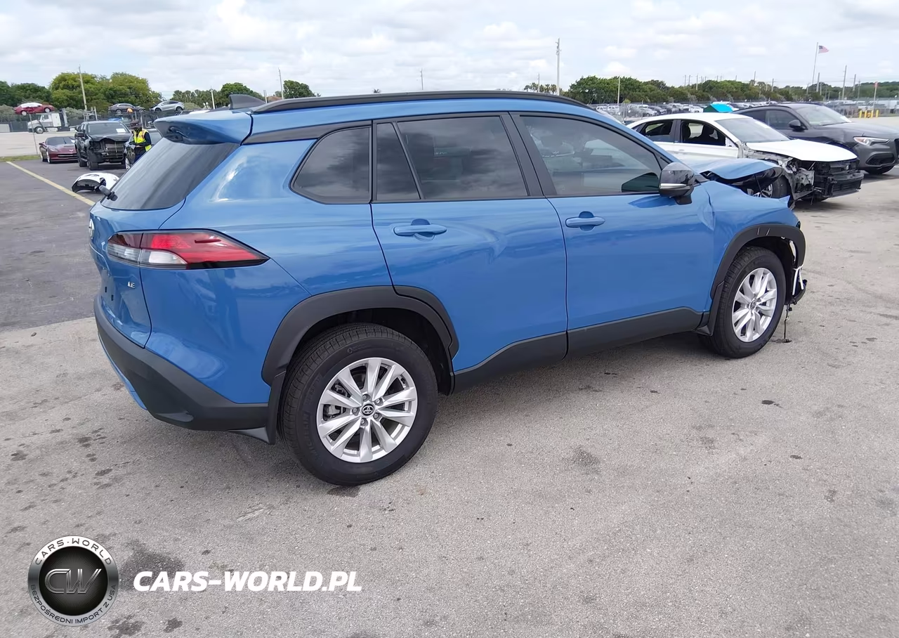 2026 Toyota Corolla Cross Le VIN:7MUCAAAG8TV157293 - 4